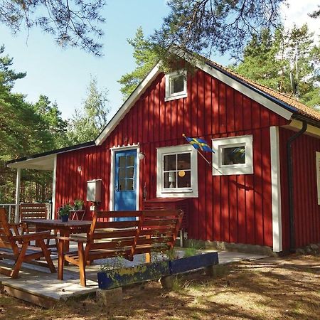 Stunning Home In Yngsjoe With Wifi 外观 照片