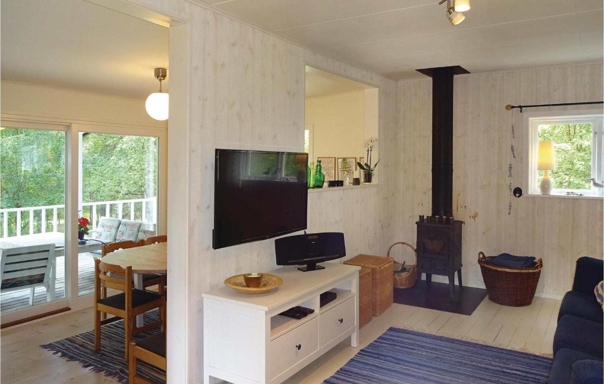 Stunning Home In Yngsjoe With Wifi 外观 照片